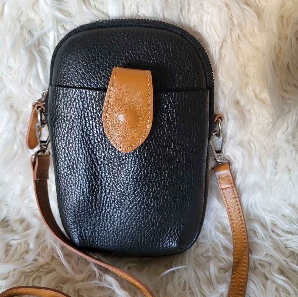 Divina Firenze Crossbody Italian Made Leather Black and Tan Small Bag - Picture 2 of 16